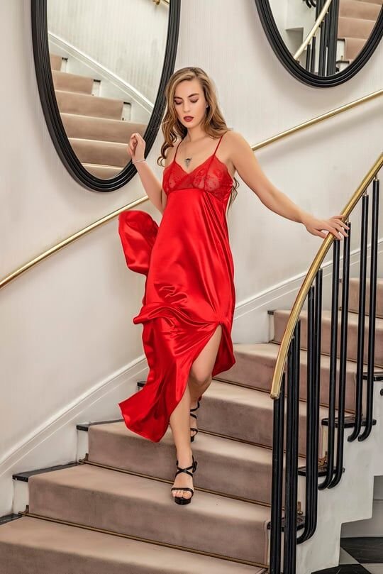 DANTELLİ UZUN YIRTMAÇLI SATEN GECELİK ELBİSE STRİNG TAKIM KIRMIZI