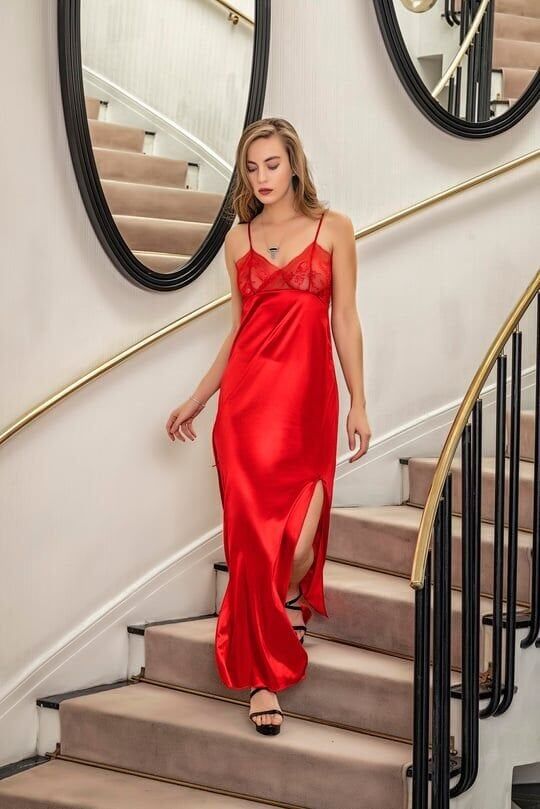 DANTELLİ UZUN YIRTMAÇLI SATEN GECELİK ELBİSE STRİNG TAKIM KIRMIZI XL