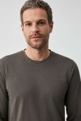 Yumuşak dokulu pijama takımı