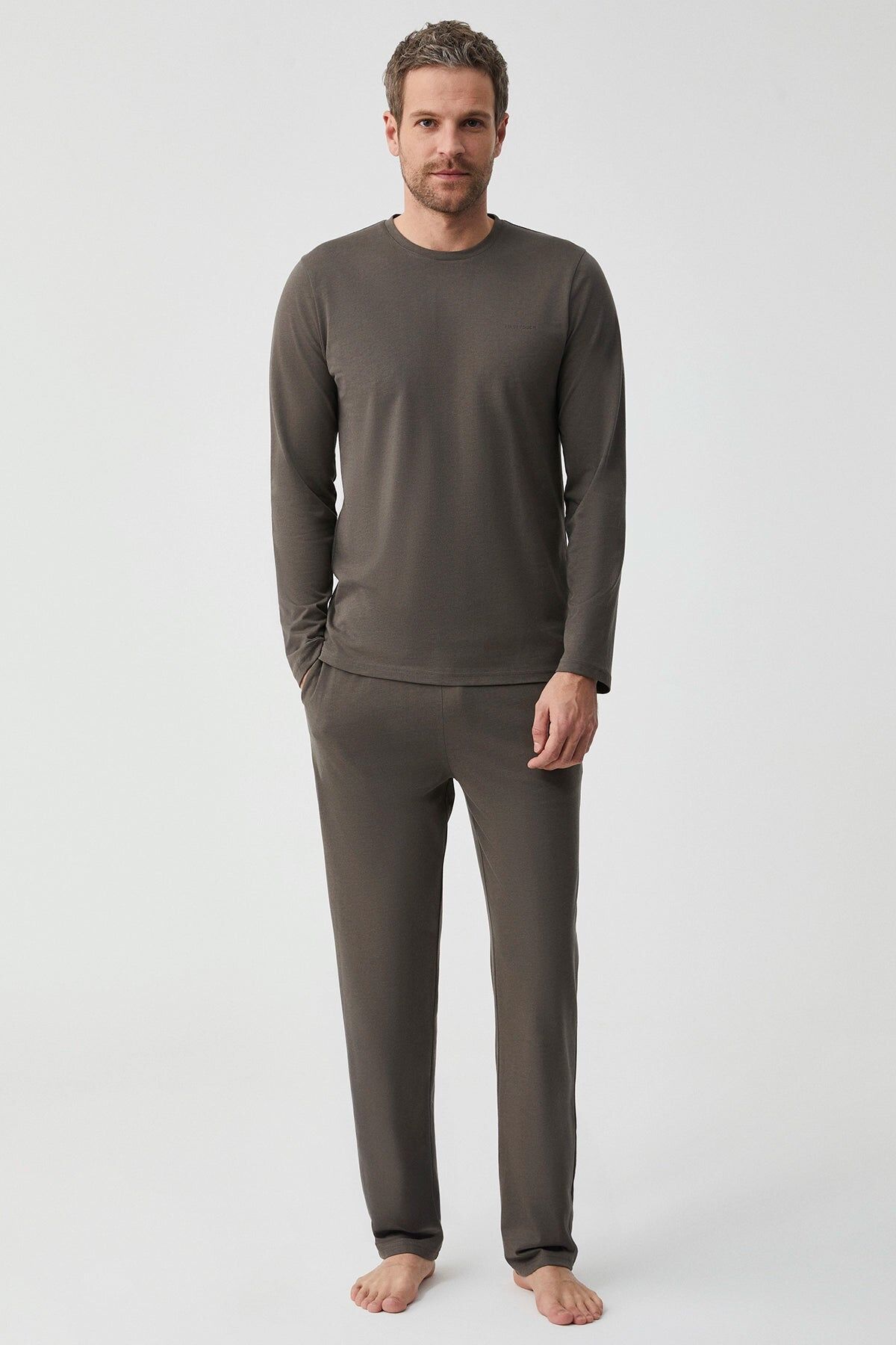 Yumuşak dokulu pijama takımı