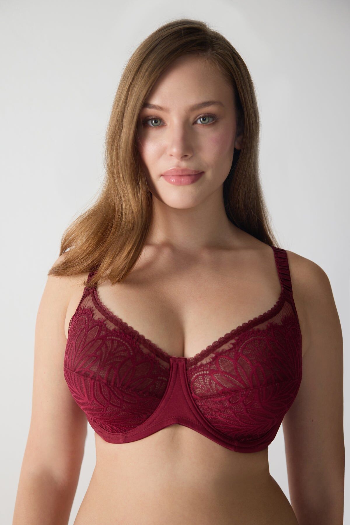 Dantelli Tüllü Yarı Destekli Toparlayıcı Sütyen